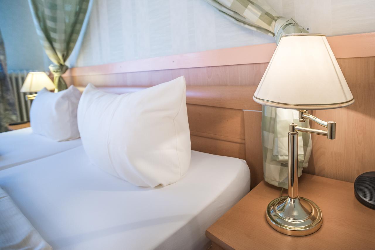 Hotel Burgblick Thallichtenberg Экстерьер фото